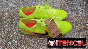 Nike tiempo con su etiqueta original de la tienda de Nike #44.5 y #46
