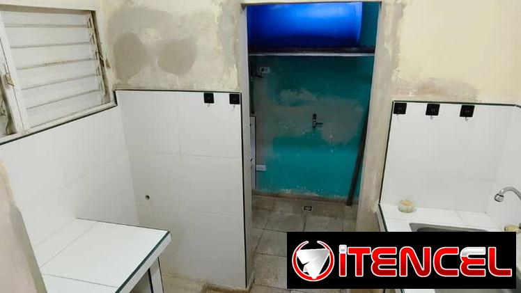 Apartamento en bajos, Reparto Marti. — foto 4