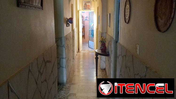 Casa de 4 cuartos, portal, recibidor, sala comedor, cocina, 2 baños, patio, Cisterna, garage para 2 carros, teléfono fij — foto 4