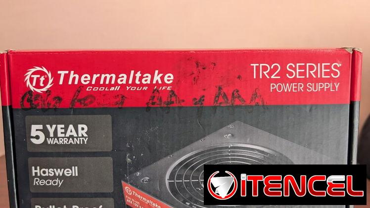 Fuente de alimentación (Thermaltake TR2 600W):