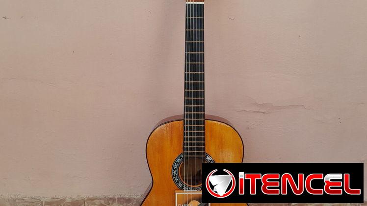 Guitarra clasica — foto 1