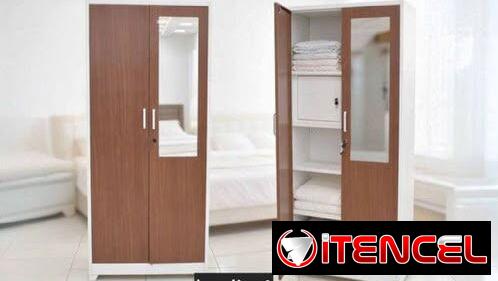 Escaparate metálico con puertas de madera y caja fuerte