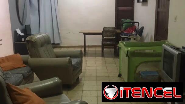 “$13.000usd SIN AJUSTE. En venta  Apartamento (3er y último piso) en  Cojimar, Habana del Este.
