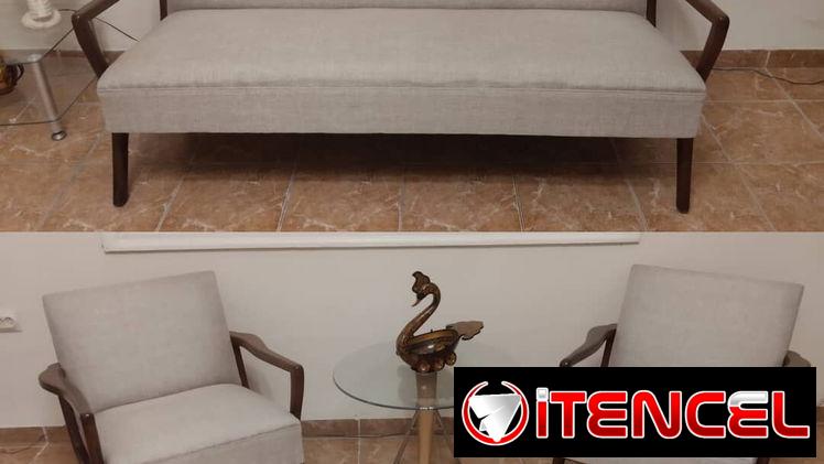 Juego de sala caoba (sofá y dos butacas)