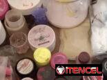 Vendo Negocio de Uñas con todo es llegar y trabajar .materiales y todo tipo de accesorios.