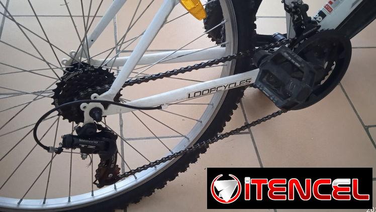 REBAJA Bicicleta 26 con 2 gomas de repuesto — foto 3