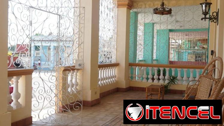 Rento casa frente de la iglesia en San Antonio de los Baños — foto 2