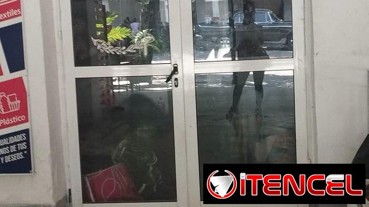 Casa puerta calle en el vedado 12 y 23. — foto 1