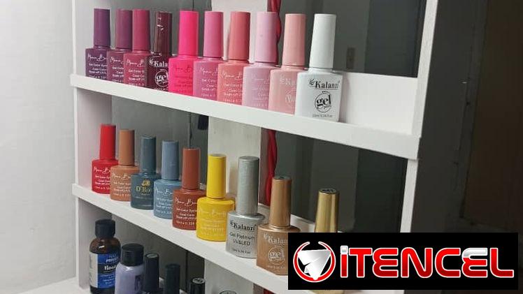 Esmaltero de pared y de mesa, cubo para pinceles — foto 1