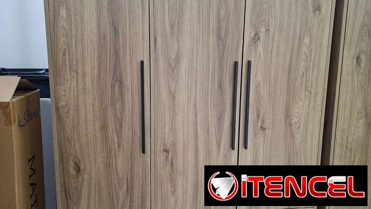 Closet 3 puertas 390 mensajería incluida en Varios lugares de La Habana