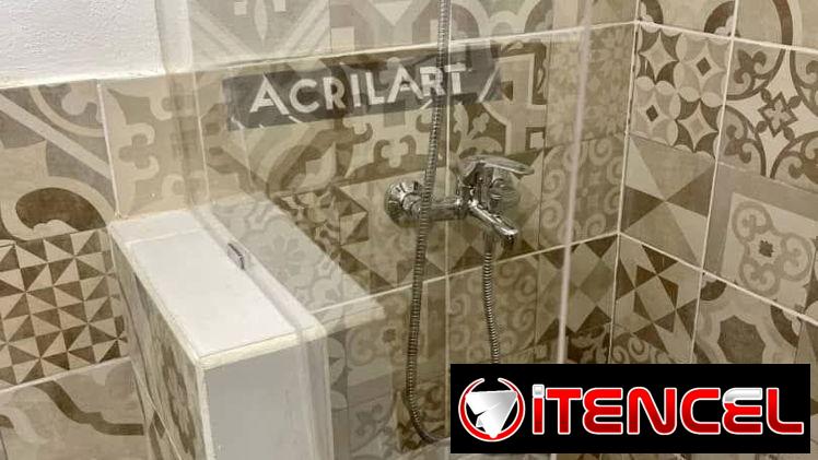 Montaje de acrílico al Aire o Fijo Imitacion cristal. Ventanas , puertas , parabrisas, Ventanillas escaleras aluminio — foto 1