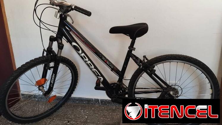 Vendo bicicleta de montaña, Orbea Tuareg, con cuadro negro y diseño clásico. Rin 26 — foto 1