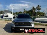 Toyota tundra gris