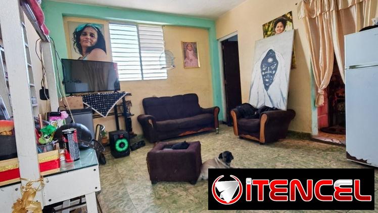 10 de Octubre y Vía Blanca:Apto de 2/4 en 3erPiso,Ventanales a la Calle,Azotea Propia,y Una Casita De Madera Independien — foto 1