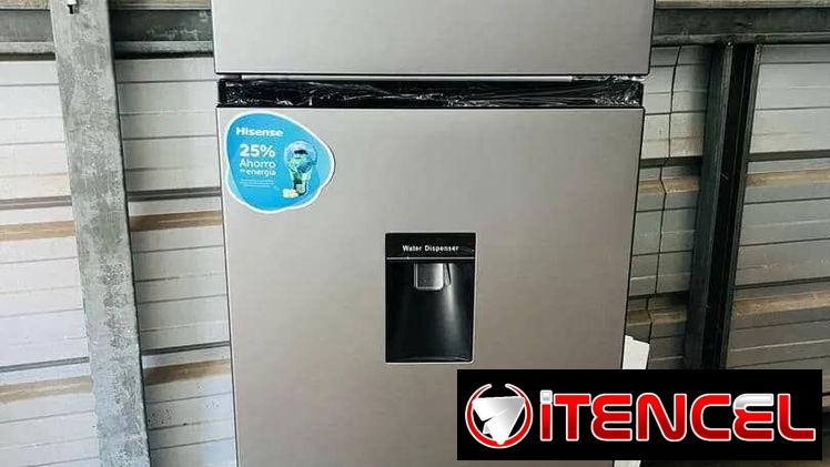 Refrigerador Hisense 7.3 pies con dispensador