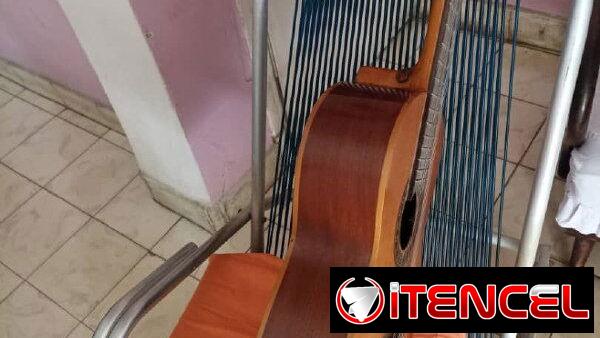 Guitarras de Madera Natural Clásicas Españolas — foto 3