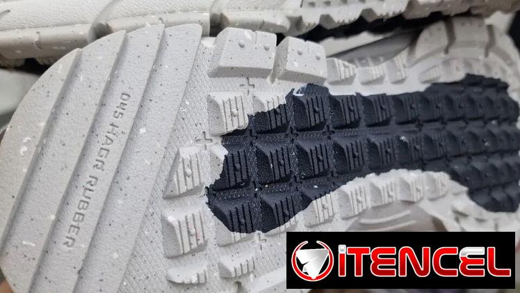 Nike Zoom Vomero Roam #43 Precio 60 usd VEDADO