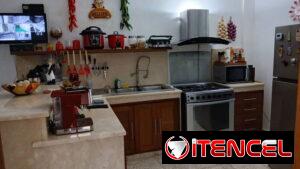 Casa independiente en Miramar con 3 cuartos, 3 baños y garaje