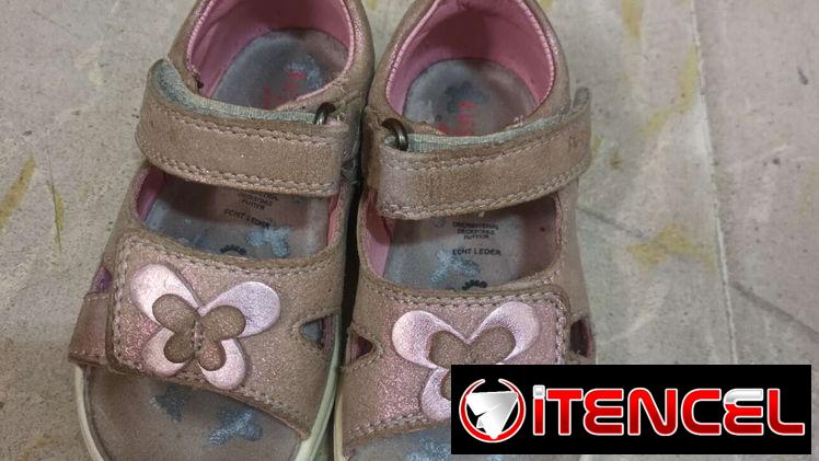 Vendo sandalias de uso para niña. — foto 3