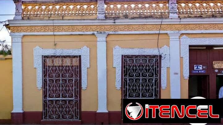 SE VENDE CASA AL ESTILO COLONIAL EN EL MISMO CENTRO DE TRINIDAD.UBICACION PRIVILEGIADA