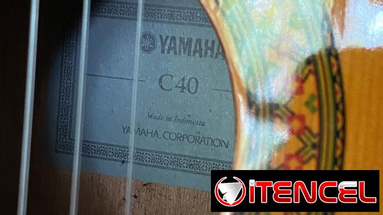 Guitarra acústica Yamaha C40 Made in Indonesia 80 USD — foto 2