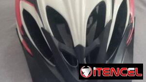 Casco de bicicleta de uso, 7 USD, Vedado