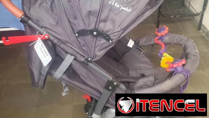 👉COCHE PARA BEBE. NUEVO EN SU NAYLON