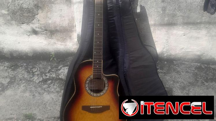 Guitarra electroacústica — foto 1
