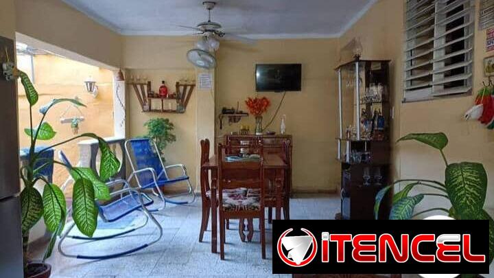 SE VENDE CASA AL ESTILO COLONIAL EN EL MISMO CENTRO DE TRINIDAD.UBICACION PRIVILEGIADA