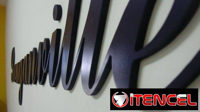 Taller de diseño y producción / carteles / tarjetas / gigantografias / stickers y más