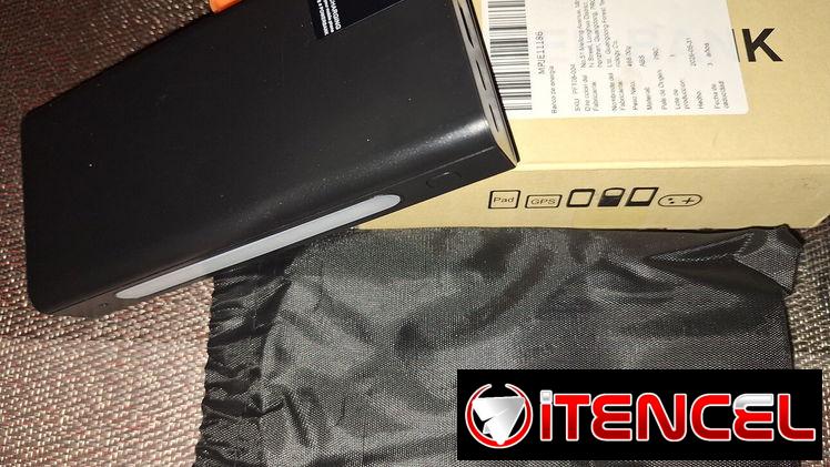 Banco de energía de 30000 mAh /66 W/luz LED/ pantalla digital — foto 1