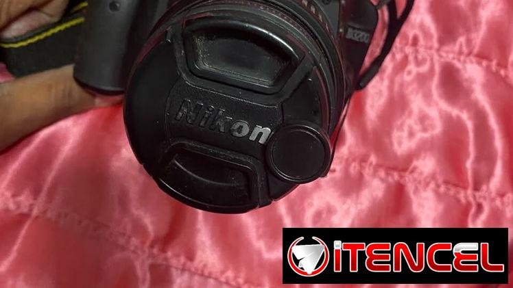Cámara fotográfica nikon D3200 d uso pero en perfecto estado