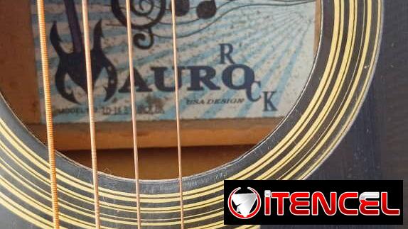 Guitarra acústica con cuerdas de acero 3/4 150 usd — foto 1