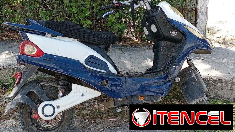 Vendo esta moto en super buen estado hace mas 50km perola doy por 50 para mas informacion llamar o escribir