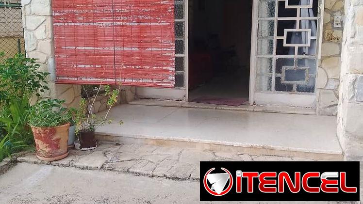 💥 GG-159 | ¡AMPLIO APARTAMENTO EN BAJOS EN NUEVO VEDADO POR 65000! (3 CUARTOS, 2 BAÑOS, ESPACIO PARA CARPOCH Y TELÉFONO