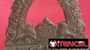 Candelabro de Bronce Antiguo Pieza de Antique Religious de Israel