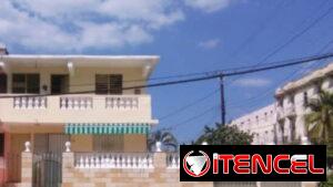 Alquiler de casa en bajos con garaje en el Vedado