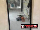 Carpintería de Aluminio en Negro