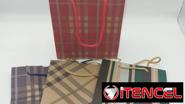 Bolsas y papel de regalo — foto 3