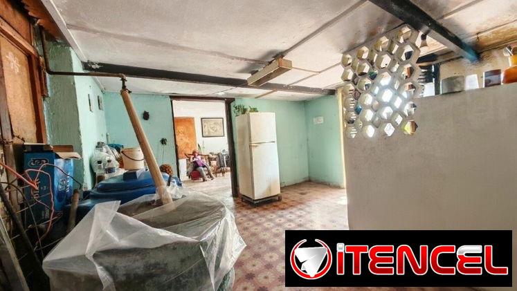 Esquina San Miguel y Oquendo,Apto 2do Piso Alto,Ptal Alto,2/4,En Barbacoa q hay q reparar...2 Balcones...53052463 — foto 4