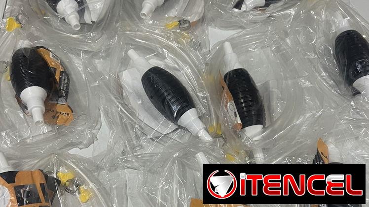Manguera de gasolina con bomba — foto 1