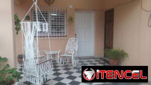 *Reserva casa en Varadero,a 1 cuadra de la playa para 4 personas,con garaje y cocina