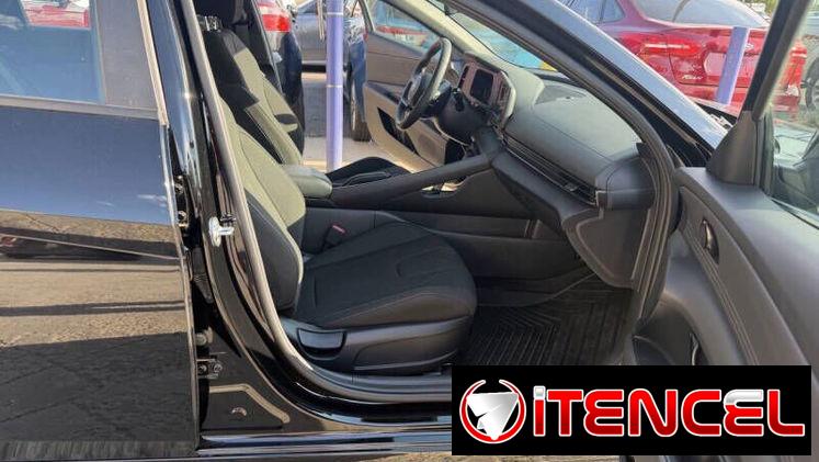 Para Cuba 🇨🇺. Date prisa y consigue este Hyundai Elantra SEL 2025. — foto 2