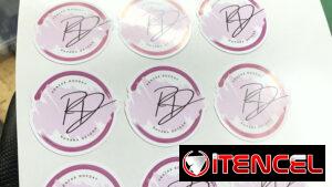 Pegatinas personalizadas.