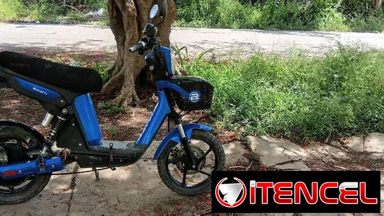 “$7000usd CON TODO DENTRO Y CON  MOTOCICLETA BUCATTI (haciendo 50km)  Se ajusta el precio vacío y sin moto.
