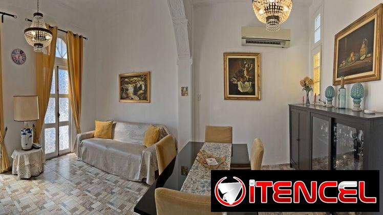 Se renta apto de 2 habitaciones en la Habana Vieja.58858577