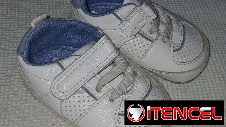 Ropa y zapatos de bebé — foto 4