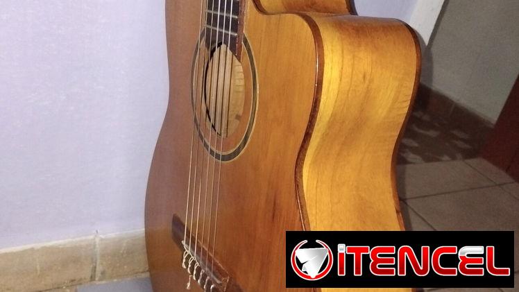 Guitarra acústica en perfecto estado a la venta — foto 2