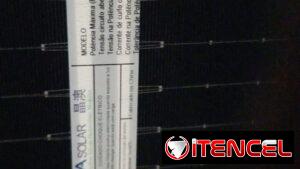 Panel solar Marca: JaSolar  720w  Precio: 200 USD