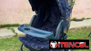 Coche reclinable para bebé  en buenas condiciones